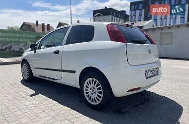 Хэтчбек Fiat Punto 2012 в 