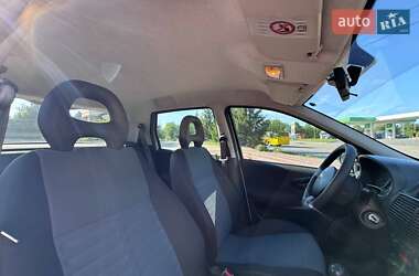 Хэтчбек Fiat Punto 2010 в 