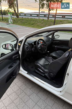 Хетчбек Fiat Punto 2015 в Львові