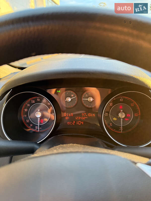 Хэтчбек Fiat Punto 2015 в Львове