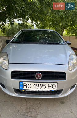 Хэтчбек Fiat Punto 2013 в 