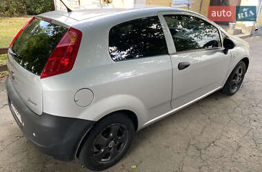 Хэтчбек Fiat Punto 2013 в 