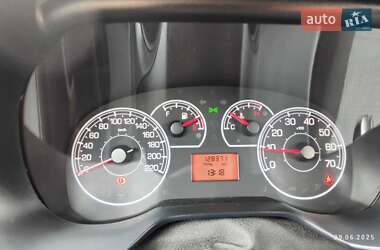 Хэтчбек Fiat Punto 2011 в 