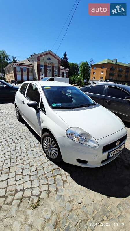 Хэтчбек Fiat Punto 2011 в Мукачево фото 2 Хэтчбек Fiat Punto 2011 в Мукачево