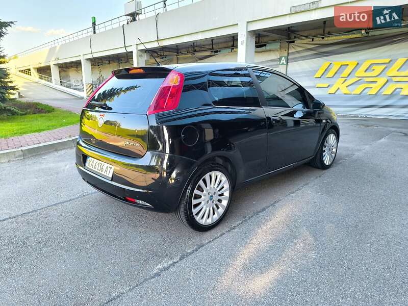Хэтчбек Fiat Punto 2006 в Киеве