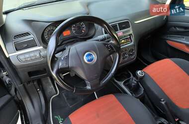 Хэтчбек Fiat Punto 2006 в 