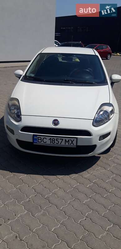 Хэтчбек Fiat Punto 2013 в 