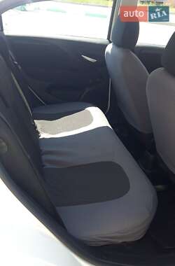 Хэтчбек Fiat Punto 2013 в 
