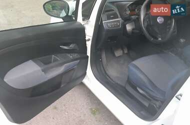 Хэтчбек Fiat Punto 2009 в 