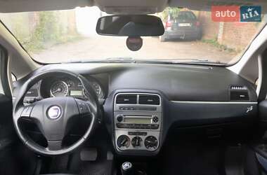 Хэтчбек Fiat Punto 2009 в 
