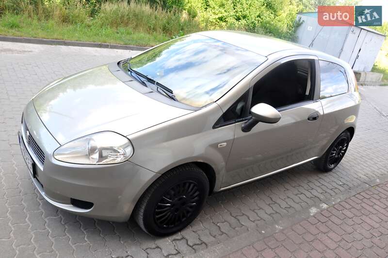 Хетчбек Fiat Punto 2007 в Львові
