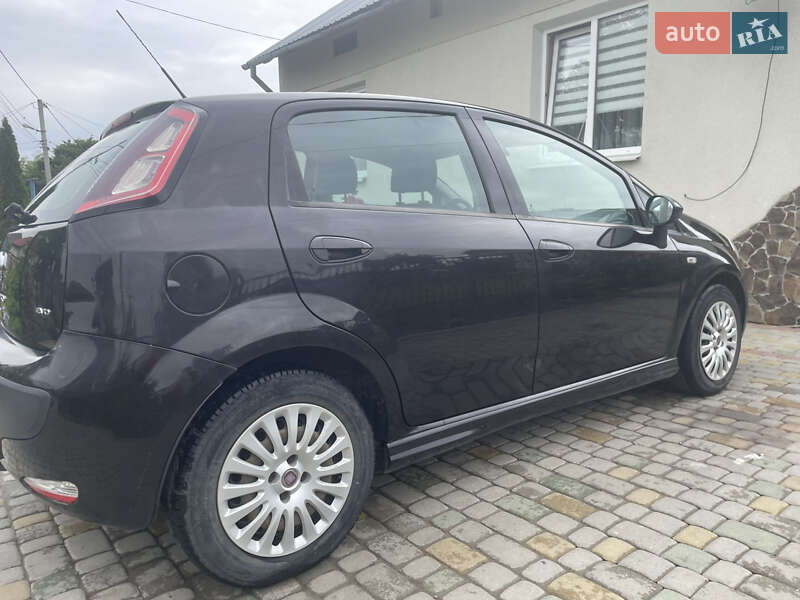 Хетчбек Fiat Punto 2010 в Львові