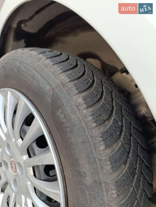 Хэтчбек Fiat Punto 2011 в Дубно фото 6 Хэтчбек Fiat Punto 2011 в Дубно