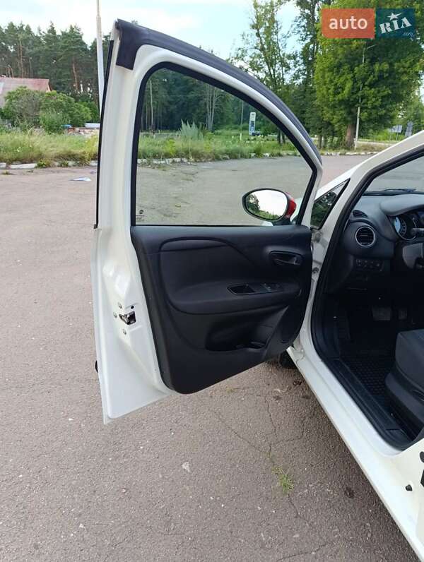 Хэтчбек Fiat Punto 2011 в Дубно фото 11 Хэтчбек Fiat Punto 2011 в Дубно