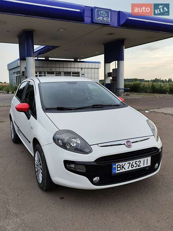 Хэтчбек Fiat Punto 2011 в Дубно фото 27 Хэтчбек Fiat Punto 2011 в Дубно