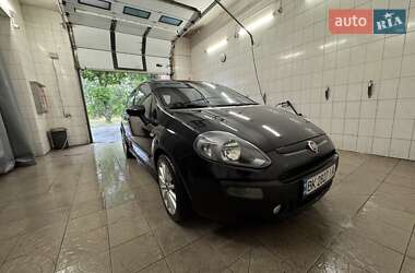 Хэтчбек Fiat Punto 2009 в 
