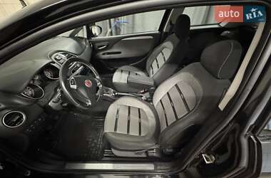 Хэтчбек Fiat Punto 2009 в 