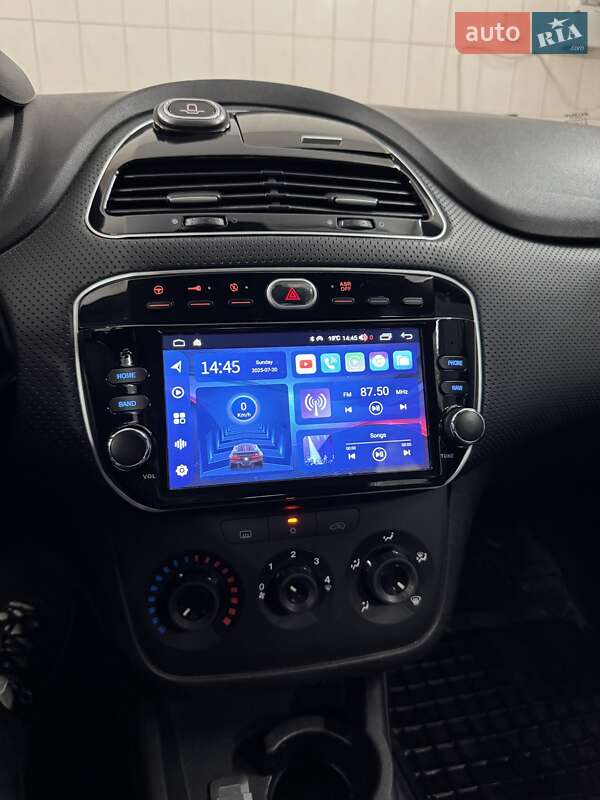 Хетчбек Fiat Punto 2009 в Рівному