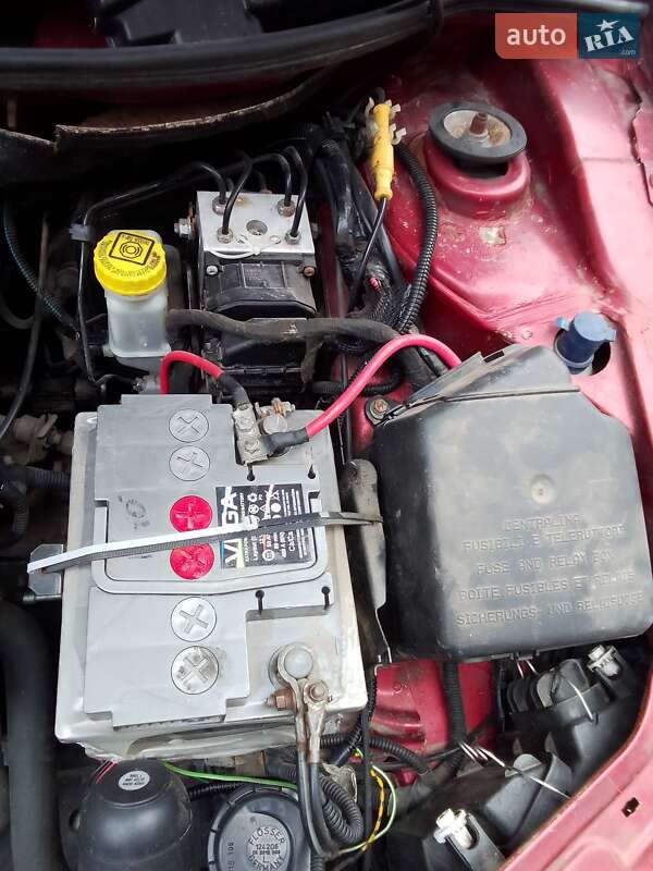 Хэтчбек Fiat Punto 2000 в Иваничах