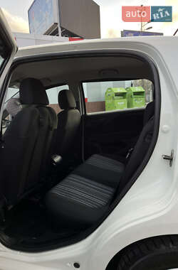 Хэтчбек Fiat Punto 2011 в 