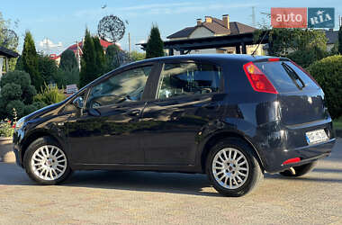 Хэтчбек Fiat Punto 2009 в 