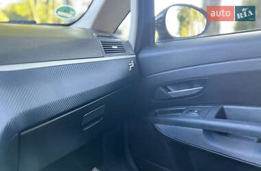 Хэтчбек Fiat Punto 2009 в 