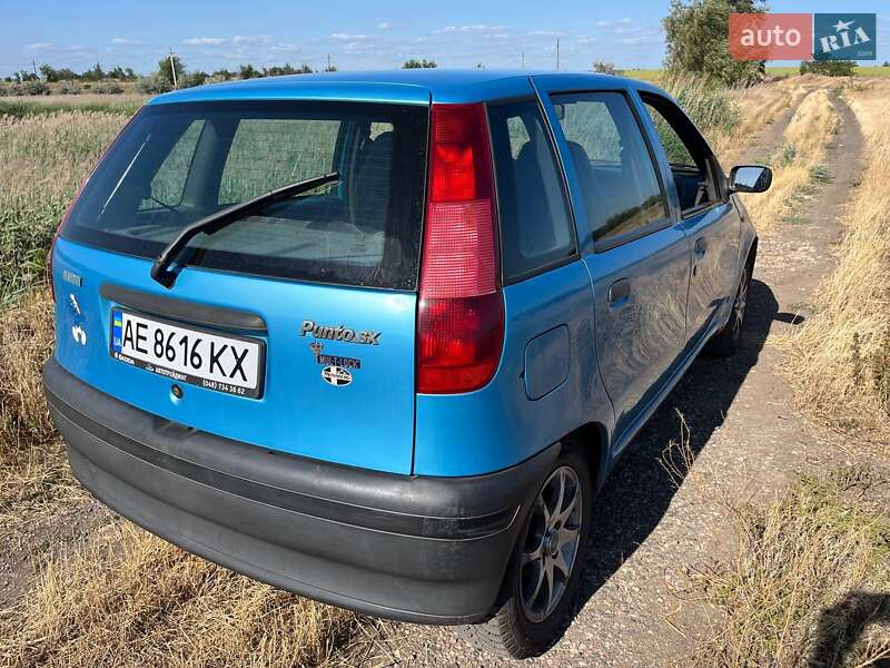 Хэтчбек Fiat Punto 1999 в Кривом Роге