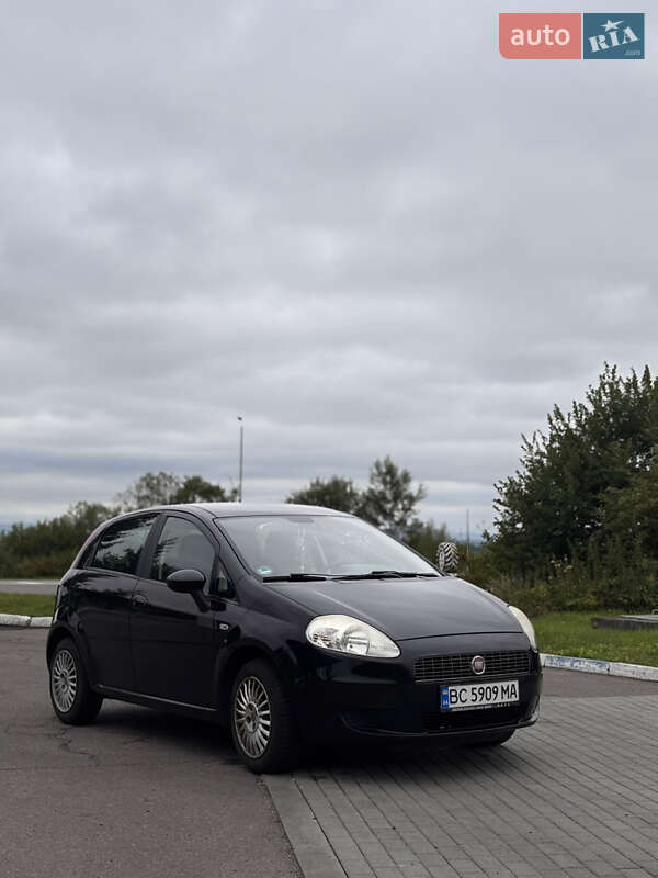 Хэтчбек Fiat Punto 2008 в Стрые