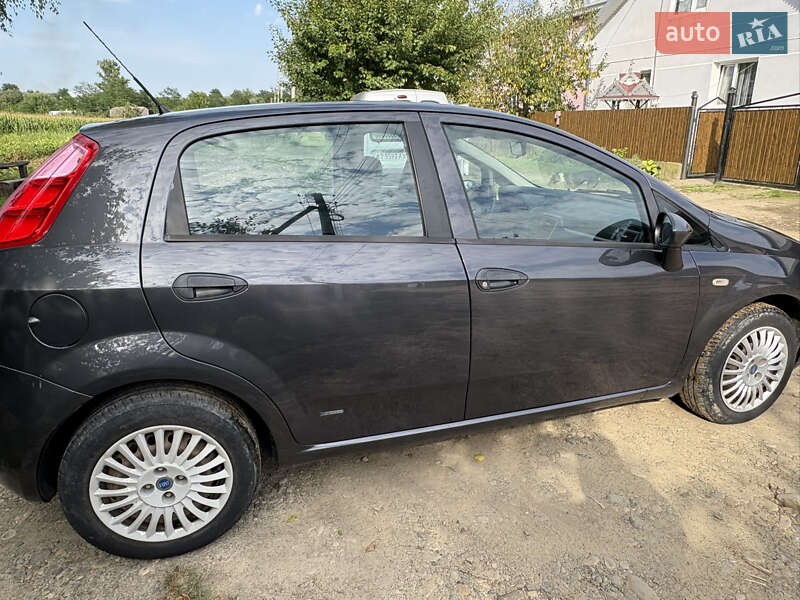 Хэтчбек Fiat Punto 2007 в Ивано-Франковске