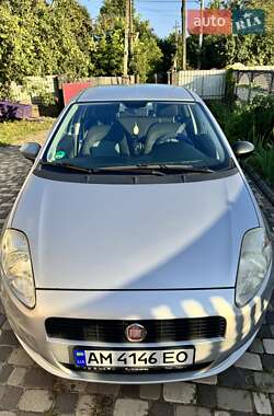 Хэтчбек Fiat Punto 2012 в 