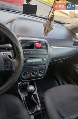 Хэтчбек Fiat Punto 2008 в 