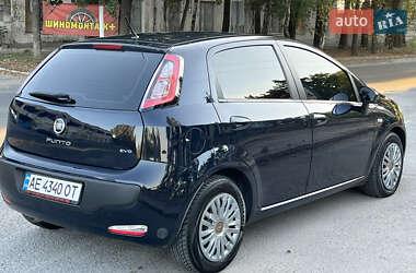 Хэтчбек Fiat Punto 2011 в 