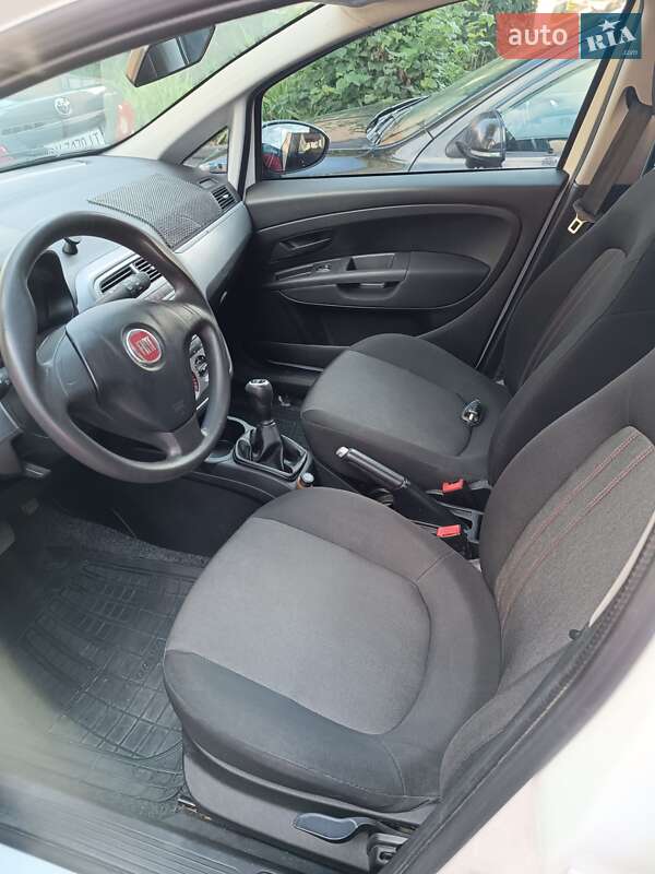 Хэтчбек Fiat Punto 2012 в Ровно