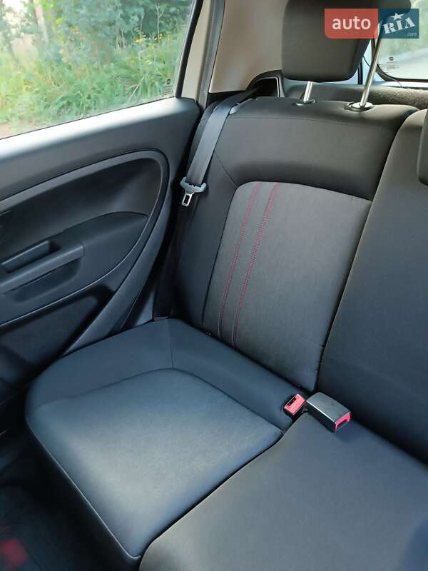 Хэтчбек Fiat Punto 2012 в Ровно