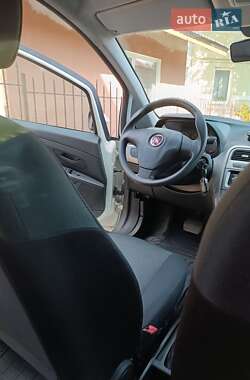 Хэтчбек Fiat Punto 2012 в 
