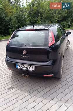 Хэтчбек Fiat Punto 2011 в 