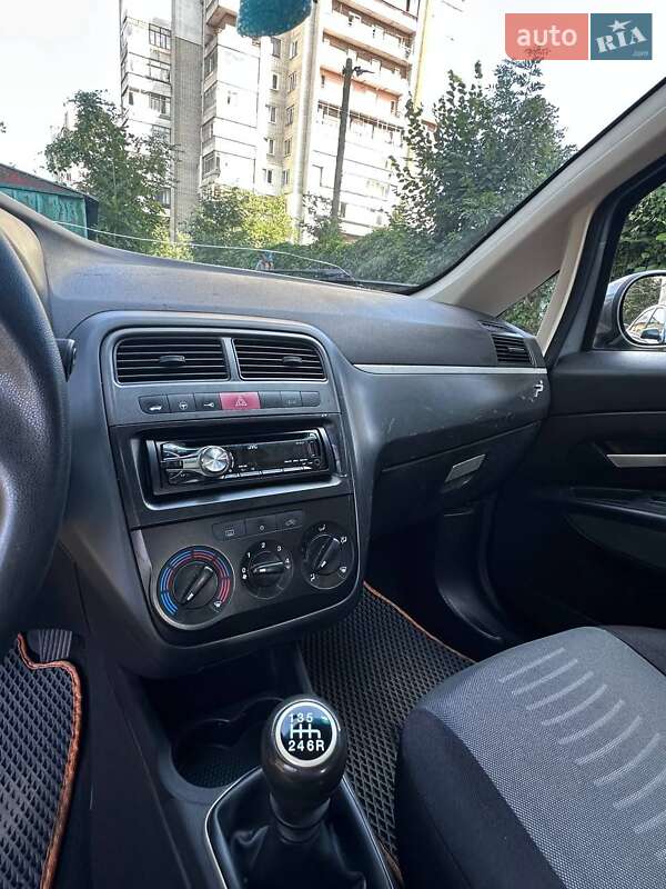 Хэтчбек Fiat Punto 2007 в Ровно фото 3 Хэтчбек Fiat Punto 2007 в Ровно