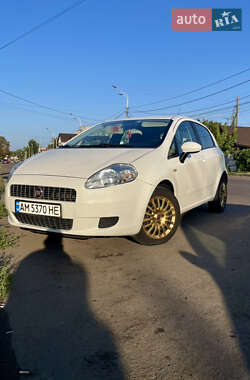 Хетчбек Fiat Punto 2008 в 