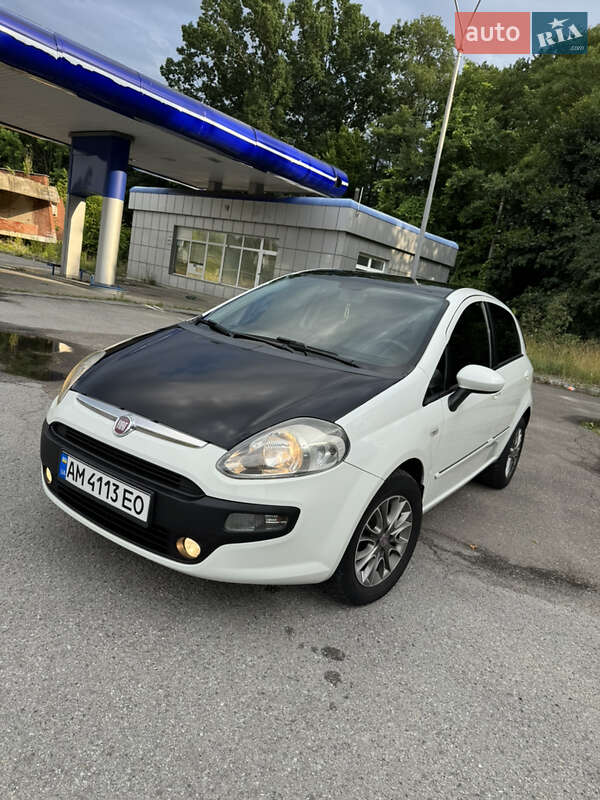 Хэтчбек Fiat Punto 2011 в Житомире фото 2 Хэтчбек Fiat Punto 2011 в Житомире