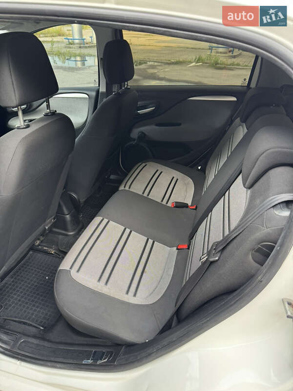 Хэтчбек Fiat Punto 2011 в Житомире фото 12 Хэтчбек Fiat Punto 2011 в Житомире