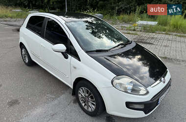 Хетчбек Fiat Punto 2011 в 