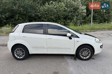 Хетчбек Fiat Punto 2011 в 