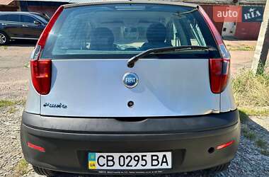 Хэтчбек Fiat Punto 2004 в 