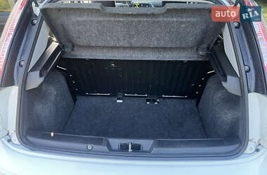 Хэтчбек Fiat Punto 2012 в 
