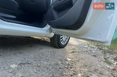 Хэтчбек Fiat Punto 2012 в 