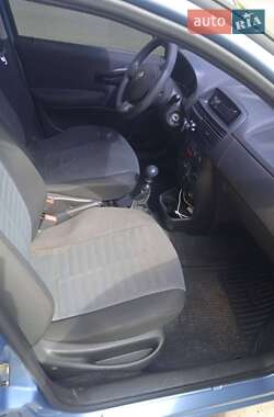 Хэтчбек Fiat Punto 2011 в 