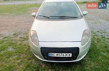 Хэтчбек Fiat Punto 2010 в 