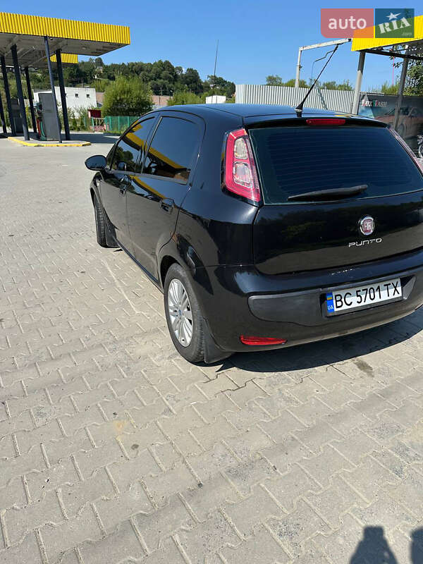 Хэтчбек Fiat Punto 2011 в Львове