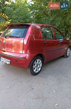 Хэтчбек Fiat Punto 2004 в 