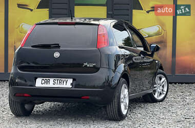 Хэтчбек Fiat Punto 2009 в 